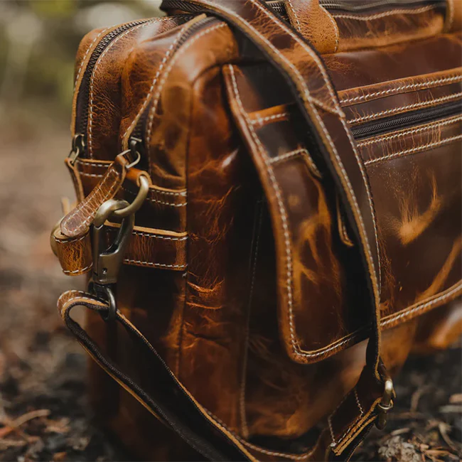 the pilot mens leather laptop messenger bag antique brown5 1 1